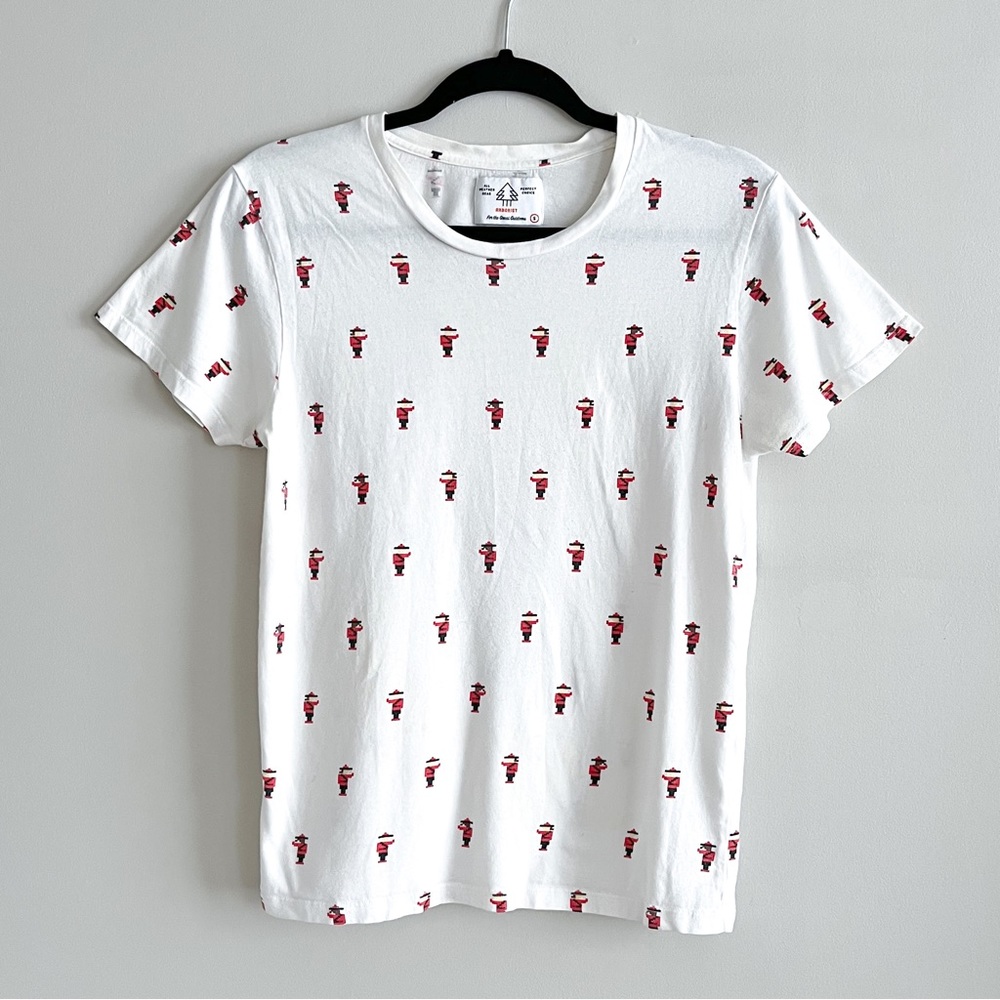 ⭐️ HOST PICK ⭐️ 🇨🇦 Drake General Arborist Mountie Tee 🇨🇦